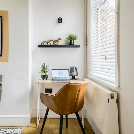 Coventry Fashionable House, City Centre, Free Parking, Sleeps 4, By Empower Homes Zewnętrze zdjęcie