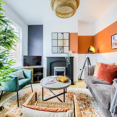 Coventry Fashionable House, City Centre, Free Parking, Sleeps 4, By Empower Homes Zewnętrze zdjęcie