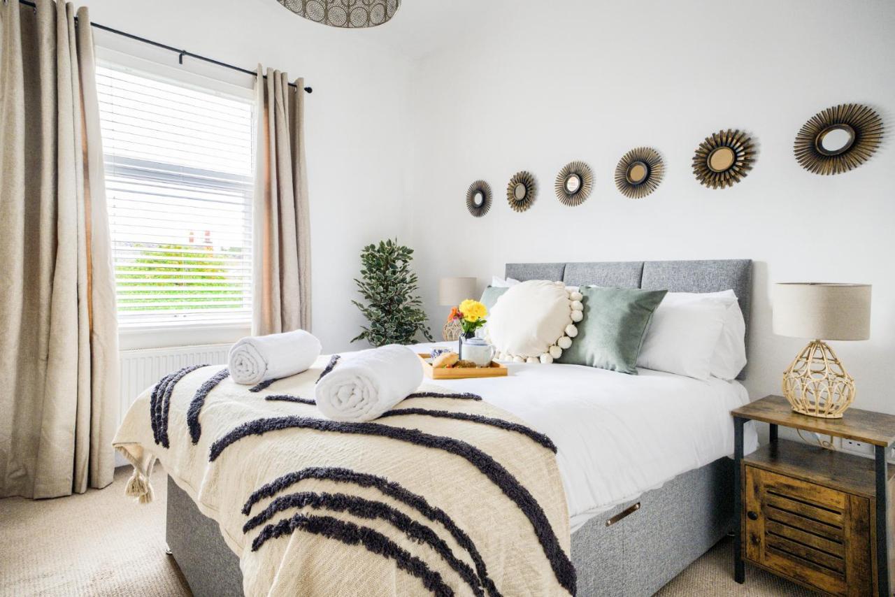 Coventry Fashionable House, City Centre, Free Parking, Sleeps 4, By Empower Homes Zewnętrze zdjęcie