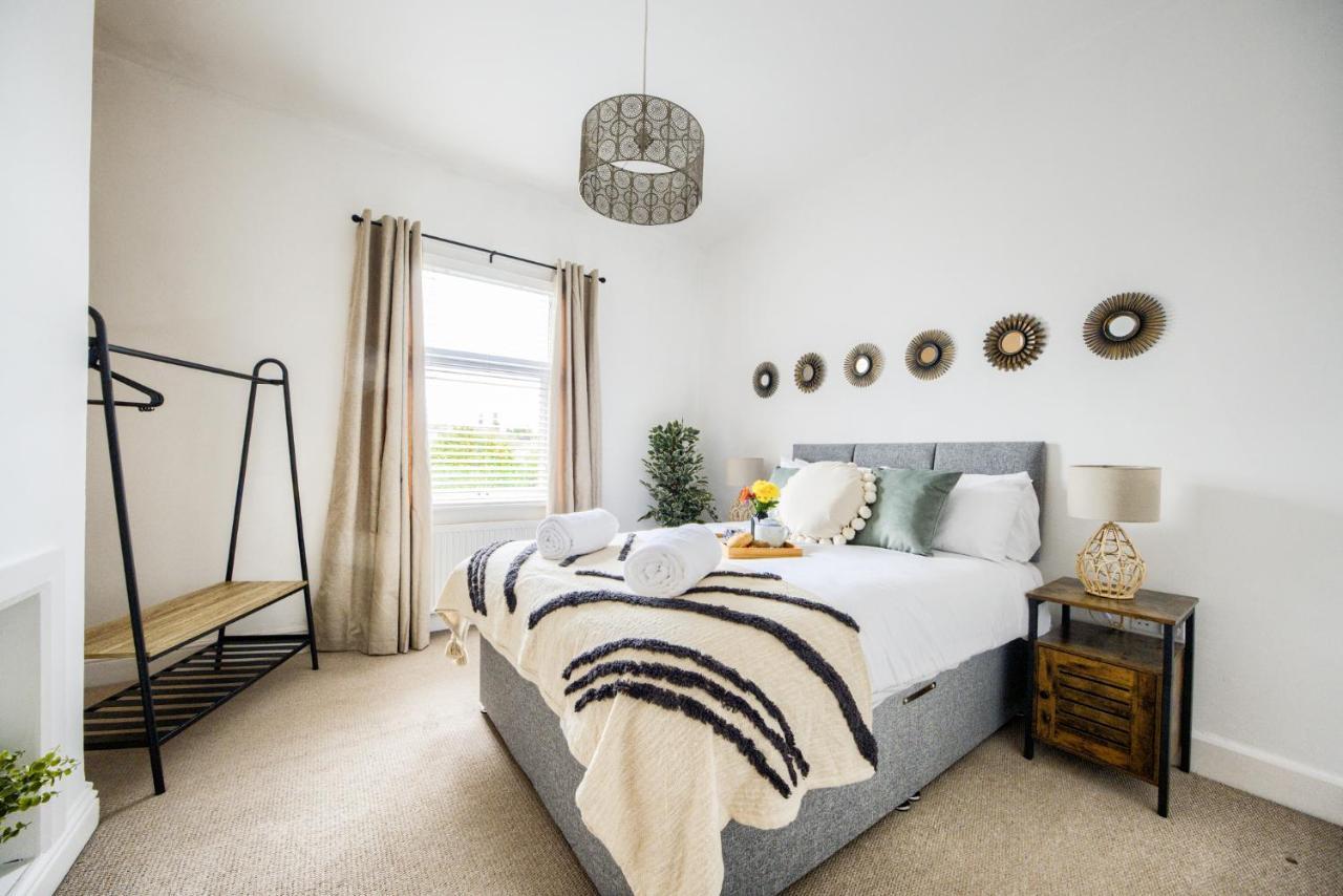 Coventry Fashionable House, City Centre, Free Parking, Sleeps 4, By Empower Homes Zewnętrze zdjęcie