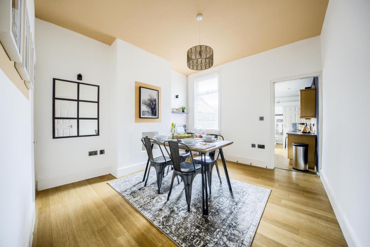 Coventry Fashionable House, City Centre, Free Parking, Sleeps 4, By Empower Homes Zewnętrze zdjęcie