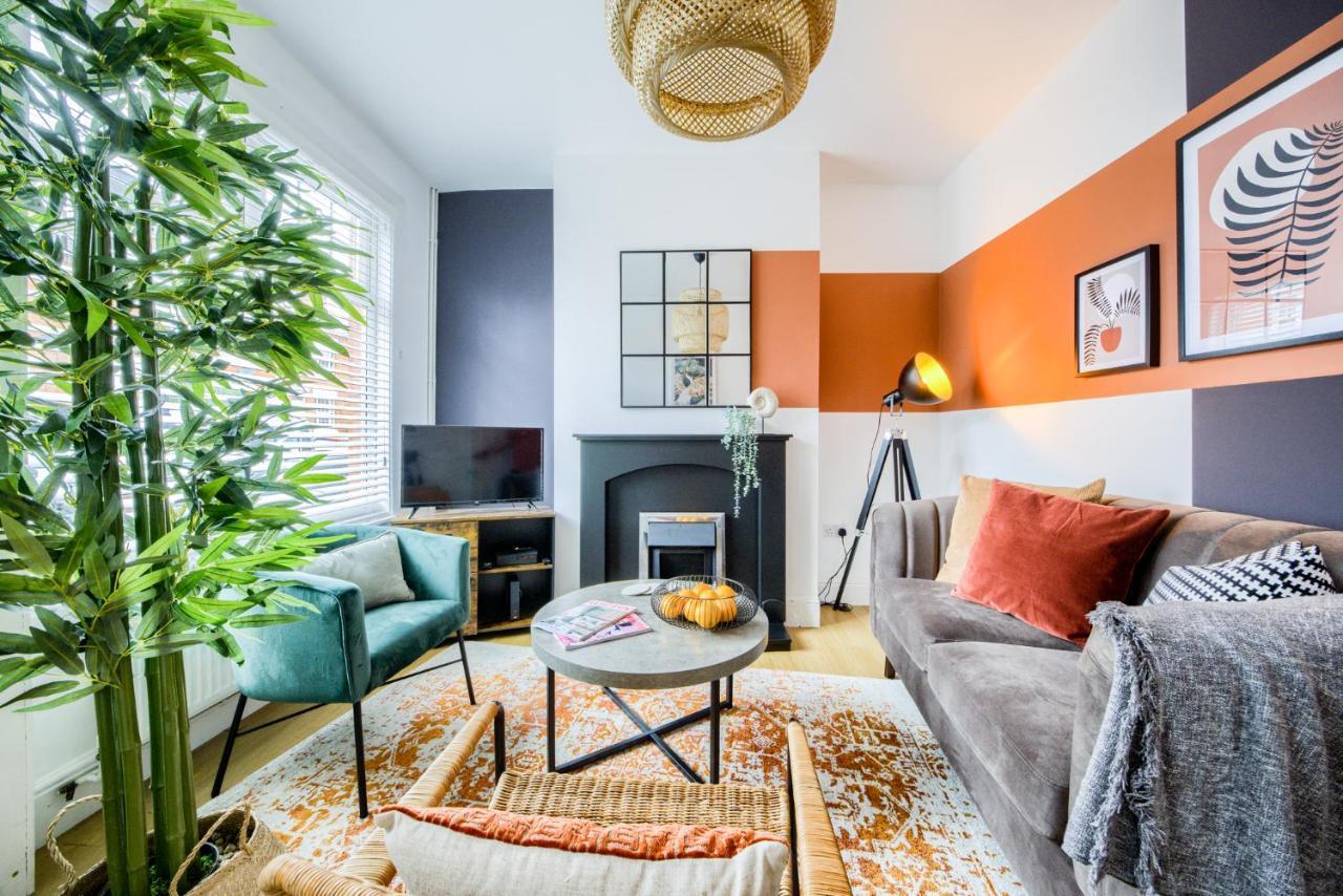 Coventry Fashionable House, City Centre, Free Parking, Sleeps 4, By Empower Homes Zewnętrze zdjęcie